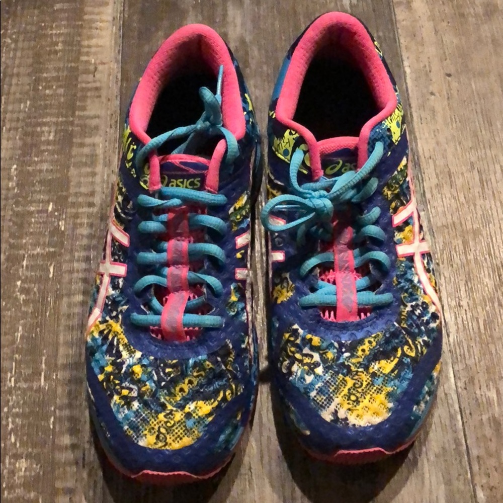 ASICS women’s shoe